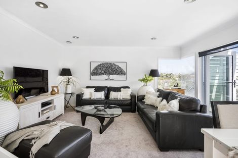 Photo of property in 2/36 Nihill Crescent, Mission Bay, Auckland, 1071