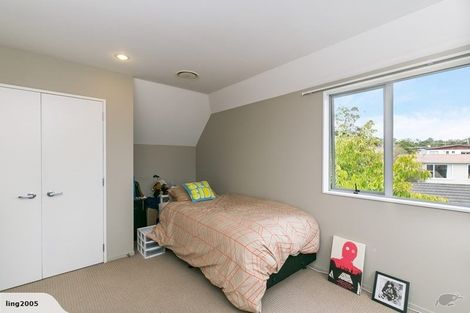 Photo of property in 14 Bracken Road, Newlands, Wellington, 6037