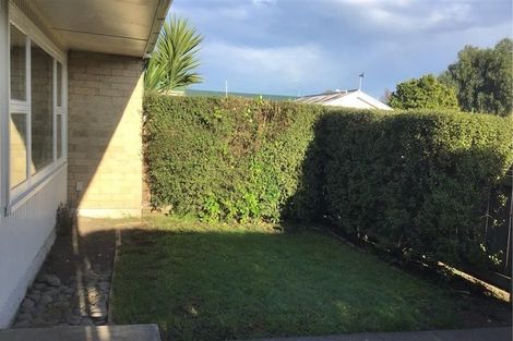 Photo of property in 2/707 Alexandra Street, Parkvale, Hastings, 4122