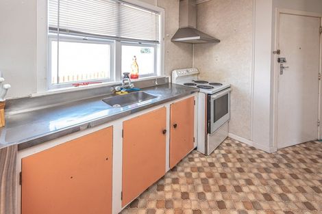 Photo of property in 44 Titoki Street, Castlecliff, Whanganui, 4501