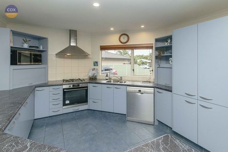 Photo of property in 17 Chelsea Drive, Taradale, Napier, 4112