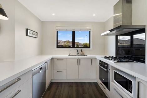 Photo of property in 22 Magnetic Place, Cromwell, 9310