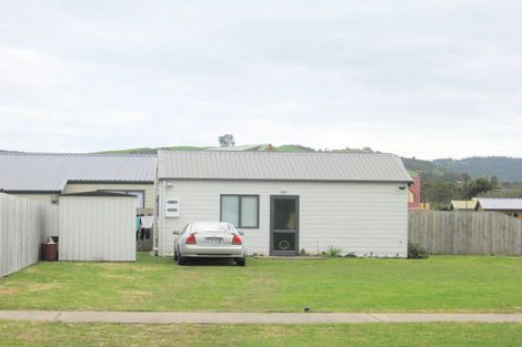 Photo of property in 11 Surf Street, Whitianga, 3510