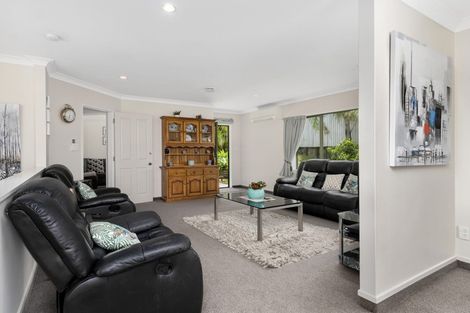 Photo of property in 19 Owen Place, Omokoroa, 3114