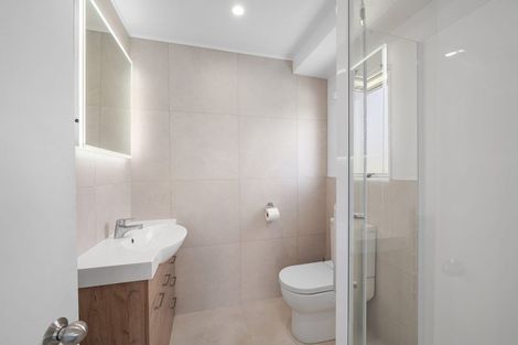 Photo of property in 17 Bushglen Court, Browns Bay, Auckland, 0630