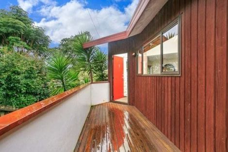 Photo of property in 1/15 Aorangi Place, Birkenhead, Auckland, 0626