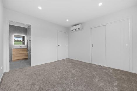 Photo of property in 37 Paina Crescent, Massey, Auckland, 0614