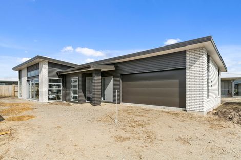 Photo of property in 10 Cassinia Close, Papamoa Beach, Papamoa, 3118