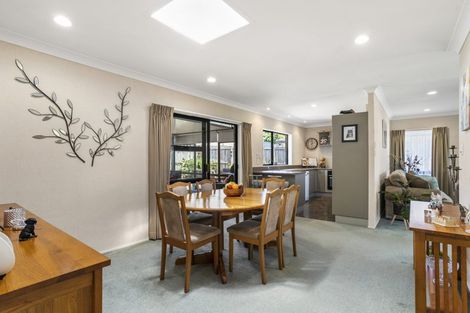 Photo of property in 1/6 Marbeth Court, Botany Downs, Auckland, 2010