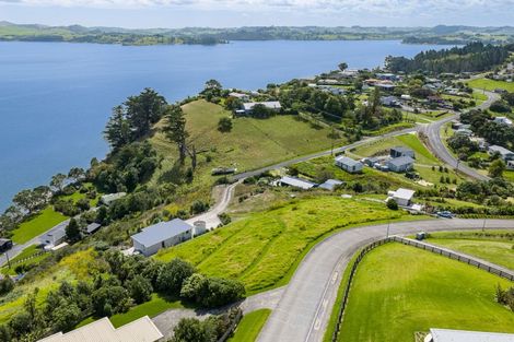 Photo of property in 6 Emay Crescent, Pahi, Paparoa, 0571