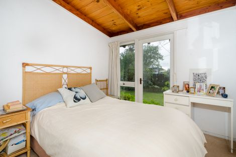 Photo of property in 64 Tiroroa Avenue, Te Atatu South, Auckland, 0610