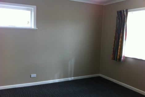 Photo of property in 868 East Coast Road, Northcross, Auckland, 0630