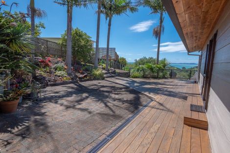 Photo of property in 21 Cable Bay Block Road, Cable Bay, 0420