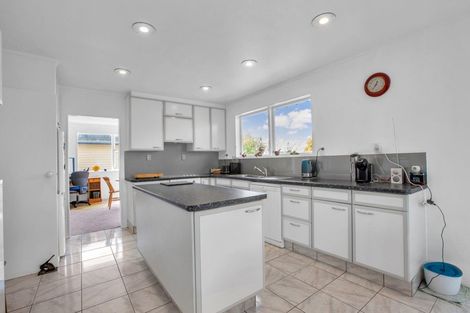 Photo of property in 35 Discovery Drive, Whitby, Porirua, 5024