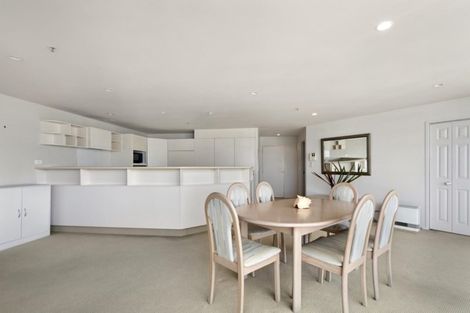 Photo of property in Oceanside Tower 1, 9/2d Maunganui Road, Mount Maunganui, 3116