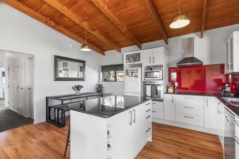 Photo of property in 63 Simpson Road, Ranui, Auckland, 0612