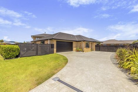 Photo of property in 65 Awatea Avenue, Paraparaumu, 5032