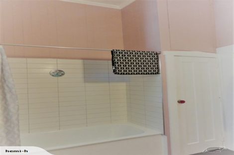 Photo of property in 20 Government Road, Raglan, 3225