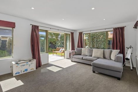 Photo of property in 72 Eastwood Rise, Waimairi Beach, Christchurch, 8083