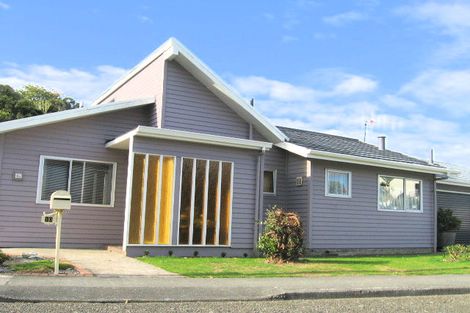 Photo of property in 10 Paddington Grove, Karori, Wellington, 6012