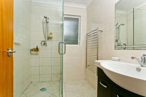 Photo of property in 12 Cassia Place, Sunnynook, Auckland, 0620