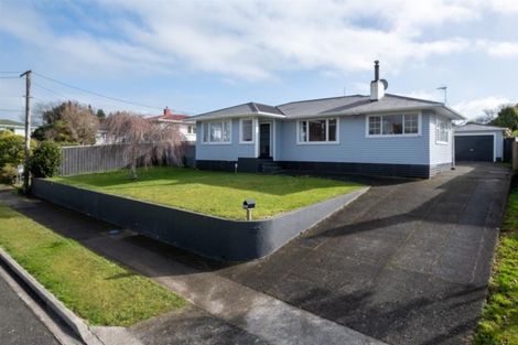 Photo of property in 100 Hathaway Street, Stratford, 4332