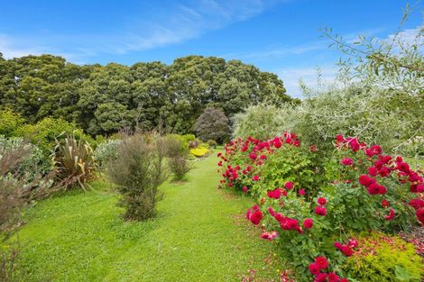 Photo of property in 26 Lacebark Drive, Kinloch, Taupo, 3377