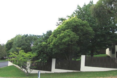 Photo of property in 1 Lynngate Place, Hillcrest, Auckland, 0627