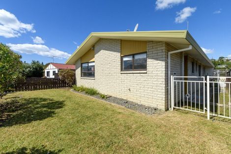 Photo of property in 402a Ngatai Road, Bellevue, Tauranga, 3110