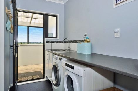 Photo of property in 40 Pukehina Parade, Pukehina, Te Puke, 3189