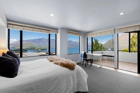 Photo of property in 1-3/1 Matakauri Place, Fernhill, Queenstown, 9300