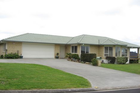 Photo of property in 13 Premila Drive, Pukekohe, 2120