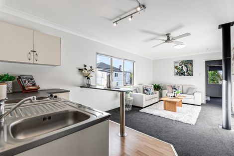 Photo of property in 27a Windsor Road, Maeroa, Hamilton, 3200