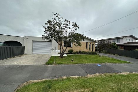 Photo of property in 39 Severn Street, Green Island, Dunedin, 9018