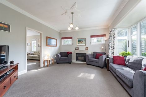Photo of property in 51 Pohutukawa Street, Woburn, Lower Hutt, 5010
