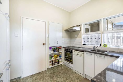 Photo of property in 65 Skerman Street, Marton, 4710