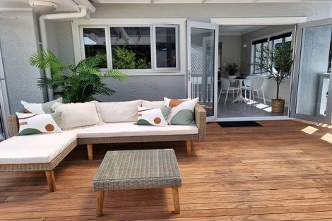 Photo of property in 5 Barton Street, Strandon, New Plymouth, 4312