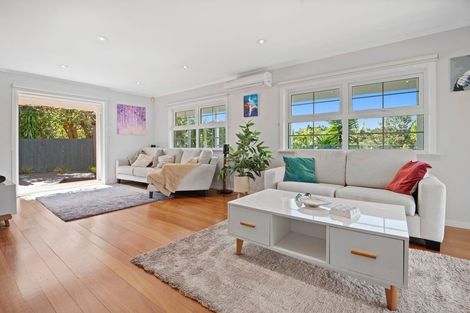 Photo of property in 12 Regia Close, Half Moon Bay, Auckland, 2012