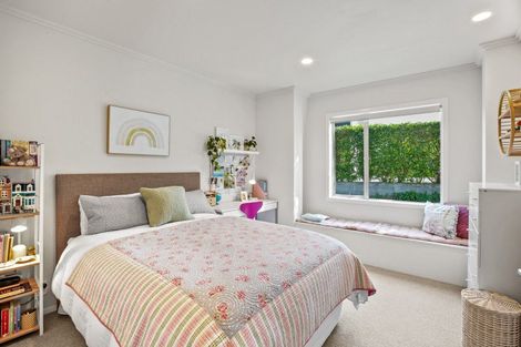 Photo of property in 17b Shearer Drive, Oakura, 4314