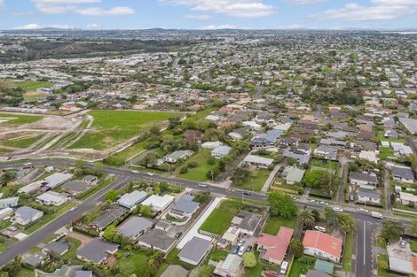 Photo of property in 305-311 Glengarry Road, Glen Eden, Auckland, 0602