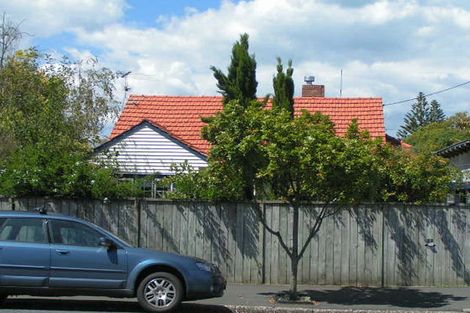 Photo of property in 41 Queen Street, Northcote Point, Auckland, 0627