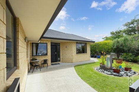 Photo of property in 2 Orchard Lane, Huapai, Kumeu, 0810