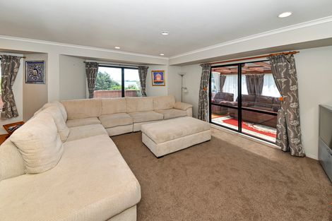 Photo of property in 28a Hoylake Place, Wattle Downs, Auckland, 2103