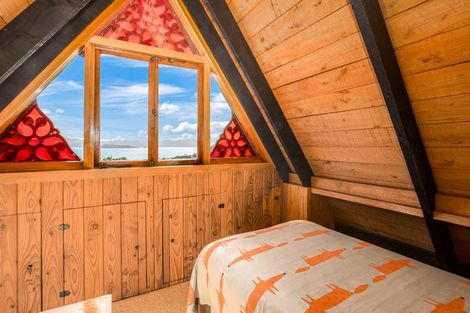 Photo of property in 3 Huia Road, Days Bay, Lower Hutt, 5013