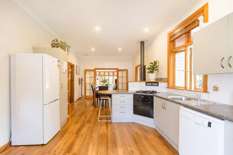 Photo of property in 10 Stanley Avenue, Palmerston North, 4414