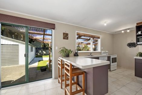 Photo of property in 6 Cecil Street, Clouston Park, Upper Hutt, 5018