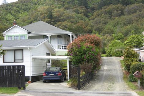 Photo of property in 144a Waikawa Road, Picton, 7220