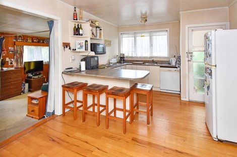 Photo of property in 4 Sexton Place, Manurewa East, Auckland, 2102
