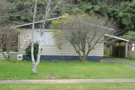 Photo of property in 27 Ambury Place, Merrilands, New Plymouth, 4312