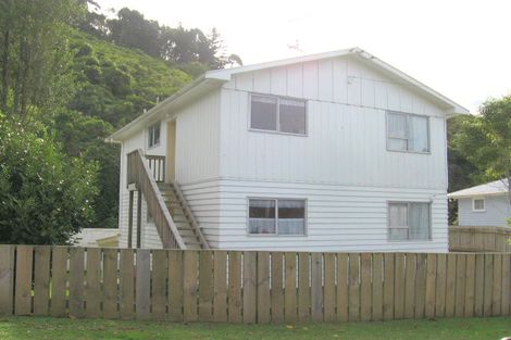 Photo of property in 50 Kiwi Crescent, Tawa, Wellington, 5028